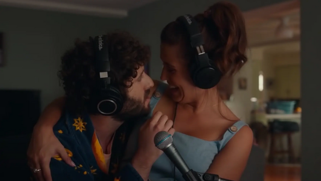 _Lil Dicky Girlfriend
